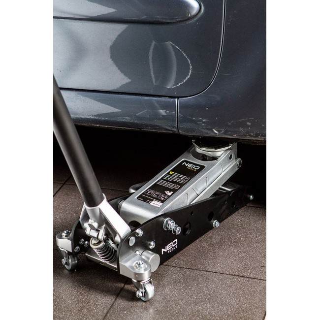 NEO tools 11-730 vehicle jack/stand