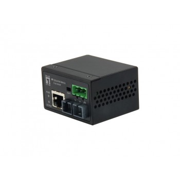 LevelOne RJ45 to SC Fast Ethernet Industrial Media Converter, Multi-Mode Fiber, 2km, -40 C to 75 C