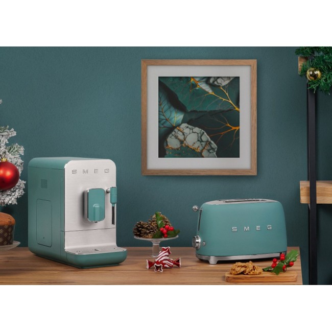 Smeg TSF01EGMEU toaster 6 2 slice(s) 950 W Chrome, Green
