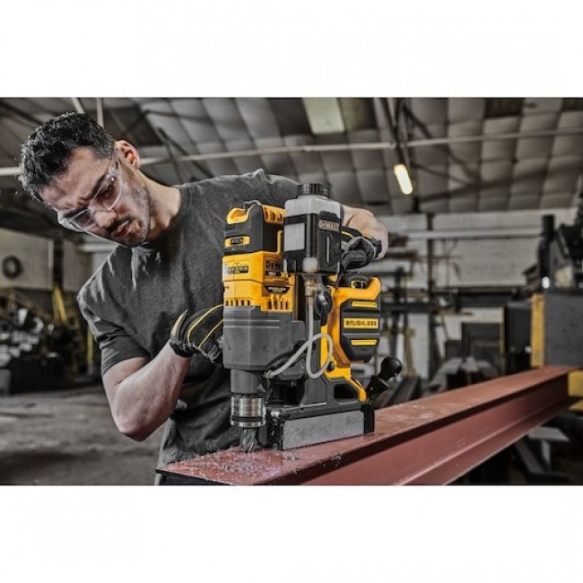 DeWALT DCD1623N-XJ drill Yellow DeWALT DCD1623N-XJ drill Yellow