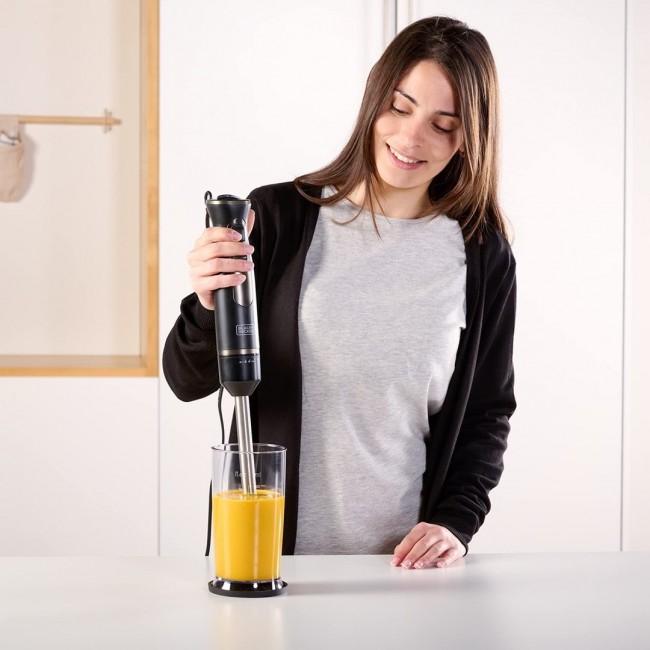 Immersion blender Black+Decker BXHBA800E (800W black) Immersion blender Black+Decker BXHBA800E (800W black)