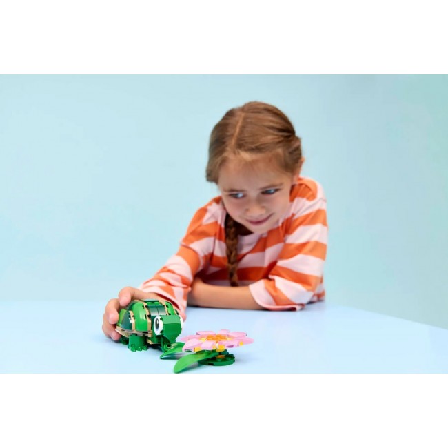 LEGO CREATOR 3 IN 1 31377 Turtle with a Water Lily Flower