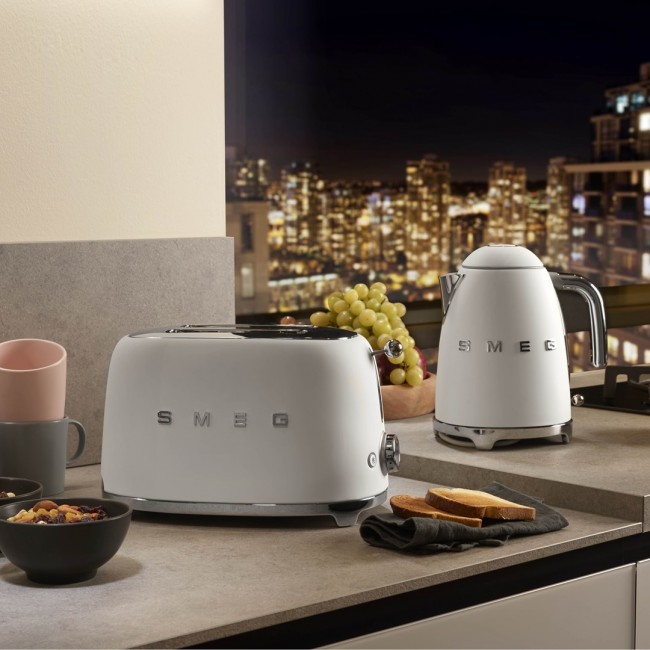 Smeg 50's Style Kettles KLF03WHMEU White Smeg 50's Style Kettles KLF03WHMEU White