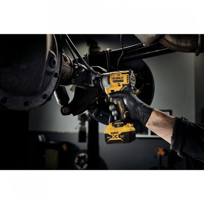 DeWALT DCF901P2-QW power wrench 1/2 DeWALT DCF901P2-QW power wrench 1/2