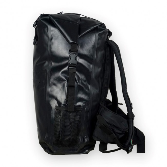 AMPHIBIOUS WATERPROOF BACKPACK OVERLAND 45L BLACK P/N: ZSF-1045.01 AMPHIBIOUS WATERPROOF BACKPACK OVERLAND 45L BLACK P/N: ZSF-1045.01