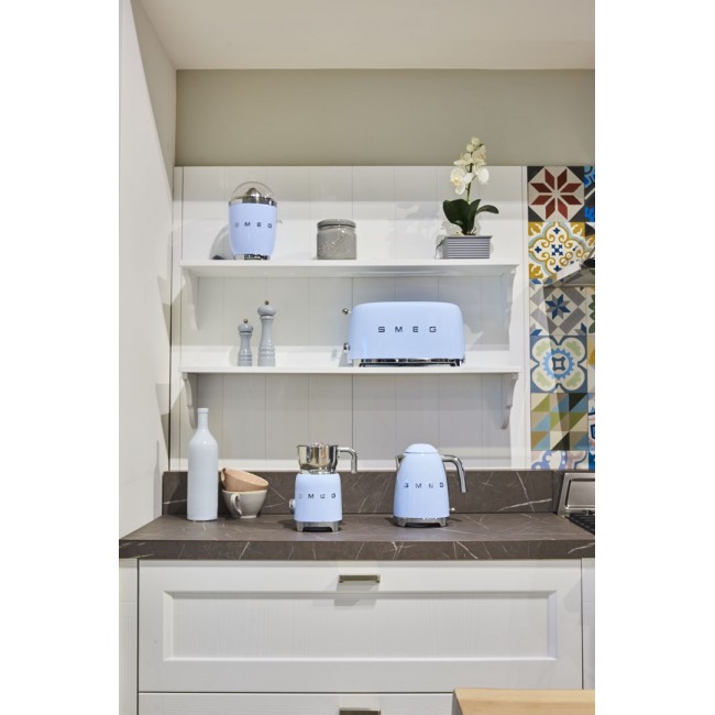 SMEG pastel blue kettle KLF03PBEU SMEG pastel blue kettle KLF03PBEU
