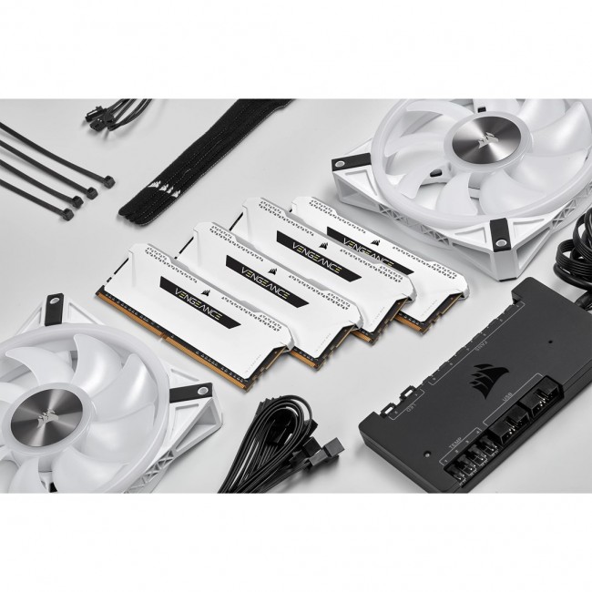 Corsair Vengeance RGB Pro CMH32GX4M2E3200C16W memory module 32 GB 2 x 16 GB DDR4 3200 MHz