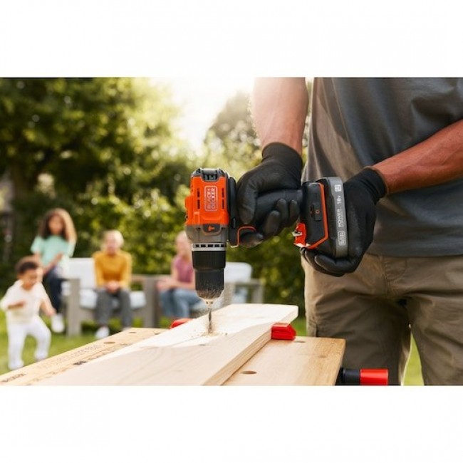 Black & Decker BCD383XN-XJ drill Orange