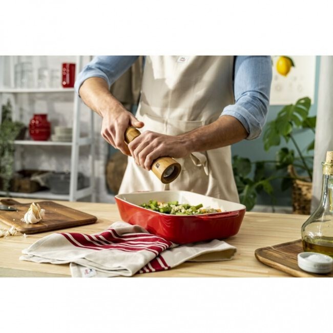Staub Rectangular Ceramic Platter - 4.5 ltr, Red
