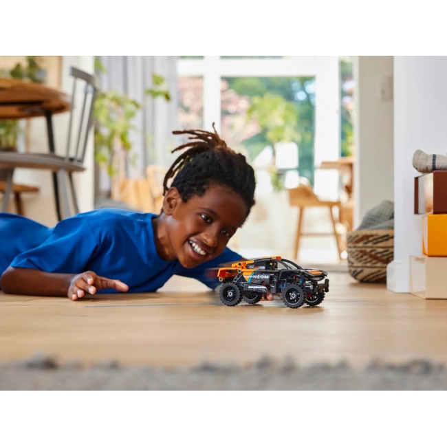 LEGO TECHNIC 42166 NEOM MCLAREN EXTREME E TEAM LEGO TECHNIC 42166 NEOM MCLAREN EXTREME E TEAM