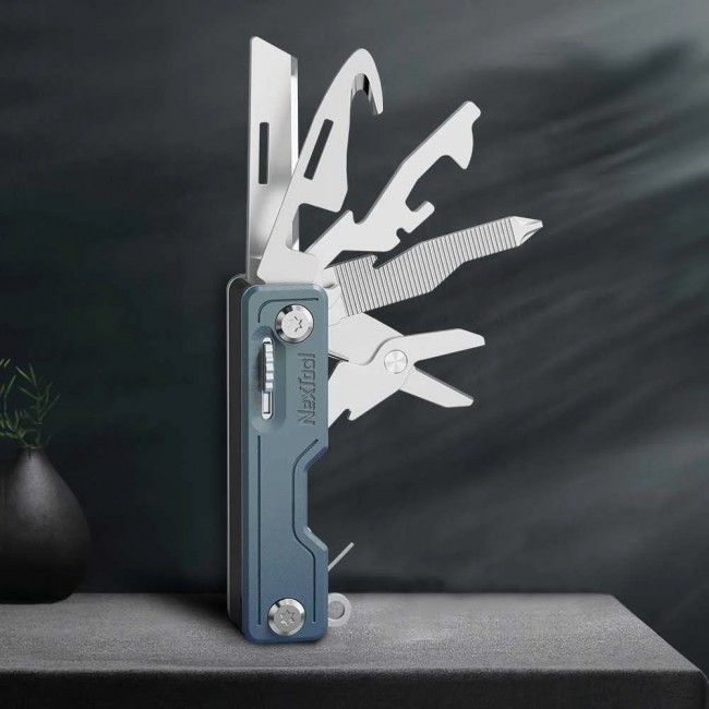 NexTool NE20098 10-in-1 multi-tool knife, green