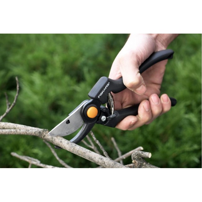 Fiskars 111960 pruning shears Bypass Black