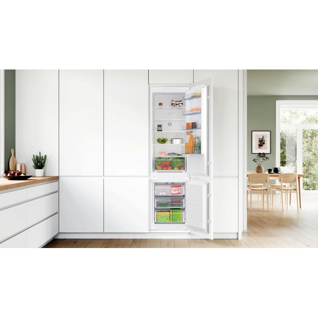 Bosch Serie 2 KIN96NSE0 fridge-freezer Built-in 290 L E White Bosch Serie 2 KIN96NSE0 fridge-freezer Built-in 290 L E White