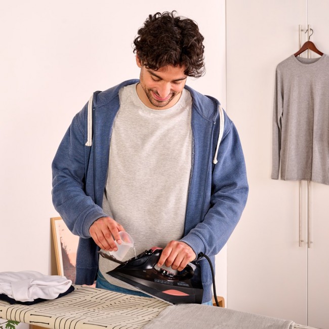 Steam iron Black+Decker BXIR3000E (3000W black) Steam iron Black+Decker BXIR3000E (3000W black)