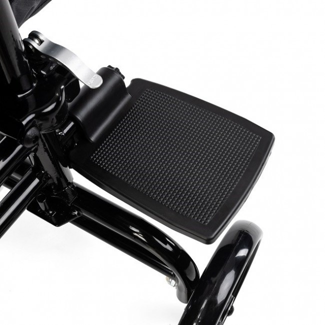 Rehabilitation support with Knee Walker support Rehabilitation support with Knee Walker support