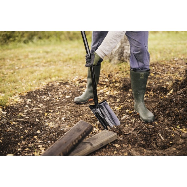 FISKARS SOLID+ XL SHARP SPADE LONG SHAFT