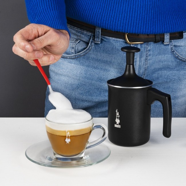 Bialetti 00AGR394 milk frother/warmer Manual milk frother Black