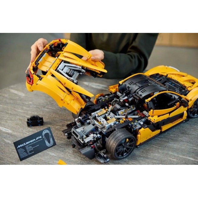 LEGO TECHNIC 42172 McLaren P1 LEGO TECHNIC 42172 McLaren P1