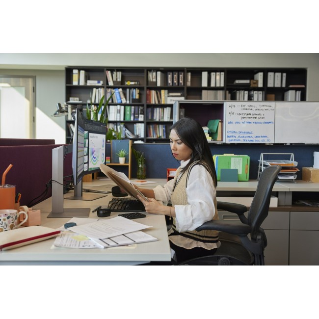 HP Series 7 Pro 24 inch WUXGA Monitor - 724pn