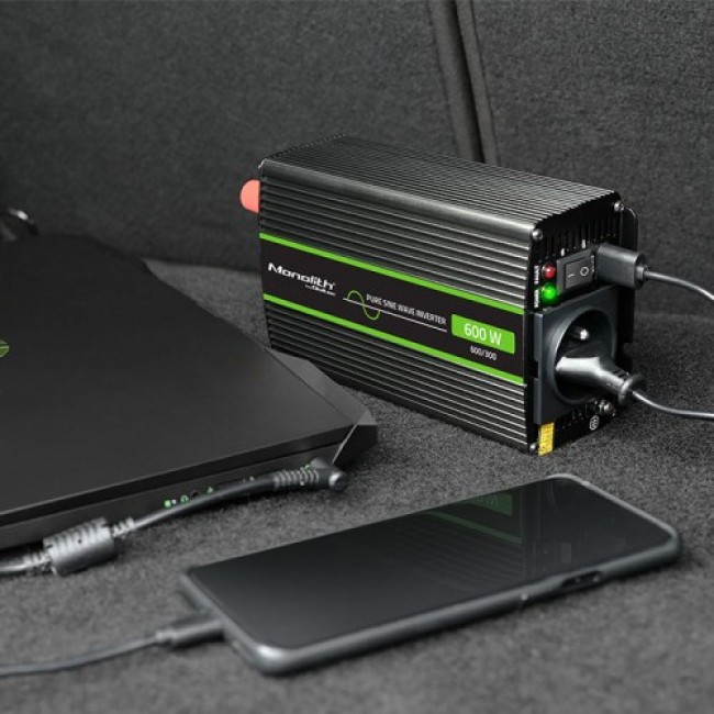Qoltec Monolith power adapter/inverter Auto 600 W Qoltec Monolith power adapter/inverter Auto 600 W