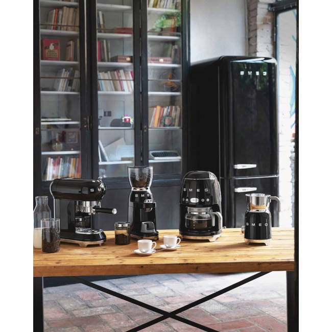 Smeg 50's Style Drip Filter Coffee Machine DCF02BLEU Black
