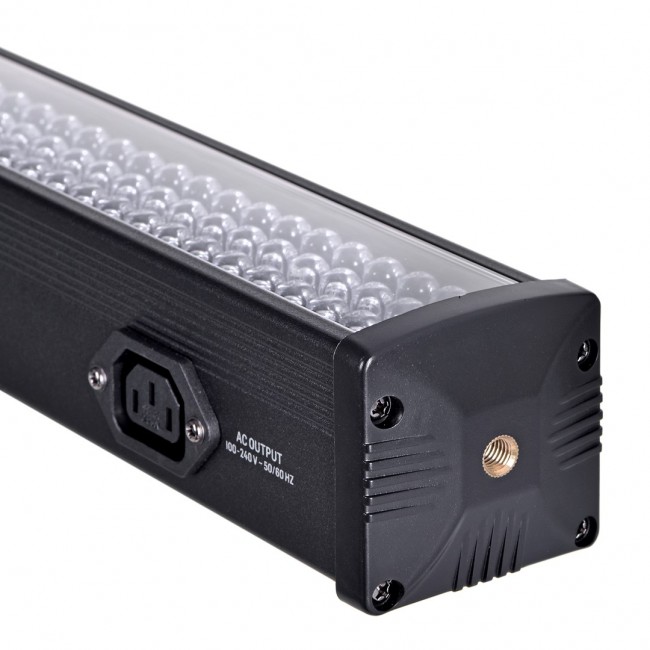 Behringer LED FLOODLIGHT BAR 240-8 RGB - professional floodlight with 240 RGB LEDs in 8 segments Behringer LED FLOODLIGHT BAR 240-8 RGB - professional floodlight with 240 RGB LEDs in 8 segments
