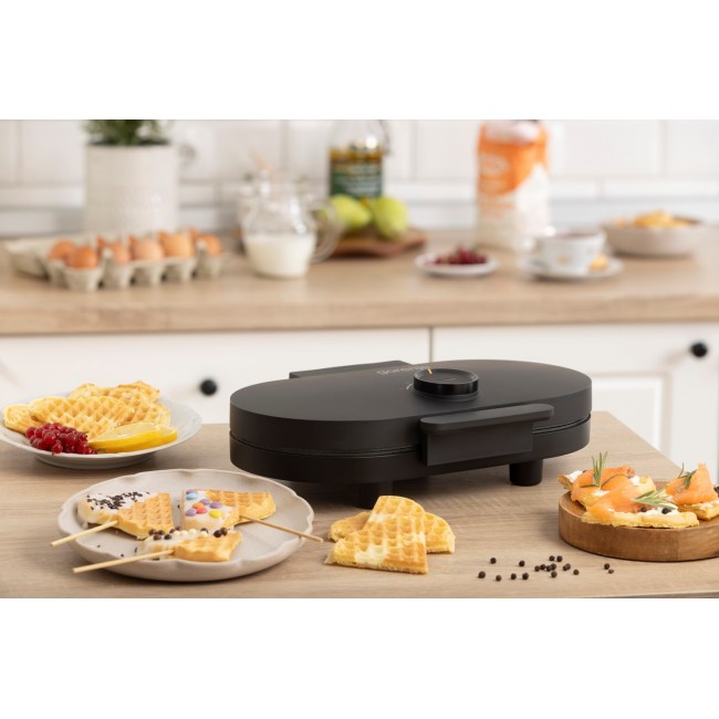 Waffle maker GORENJE WM1200B black, 1200 W Waffle maker GORENJE WM1200B black, 1200 W