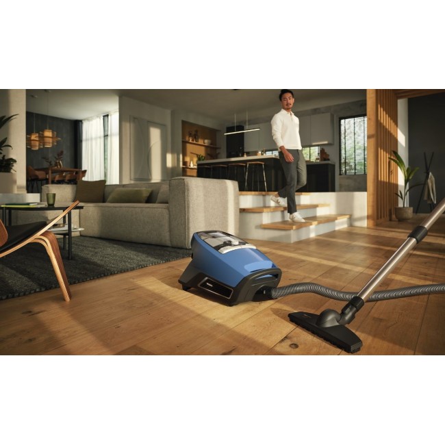 Bagless hoover Blizzard CX1 Parquet Technic Azure