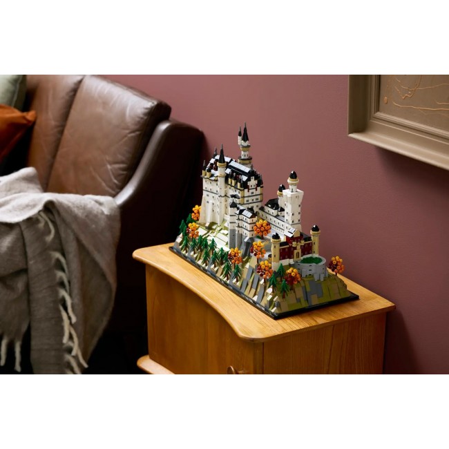 LEGO ARCHITECTURE 21063 Neuschwanstein Castle LEGO ARCHITECTURE 21063 Neuschwanstein Castle