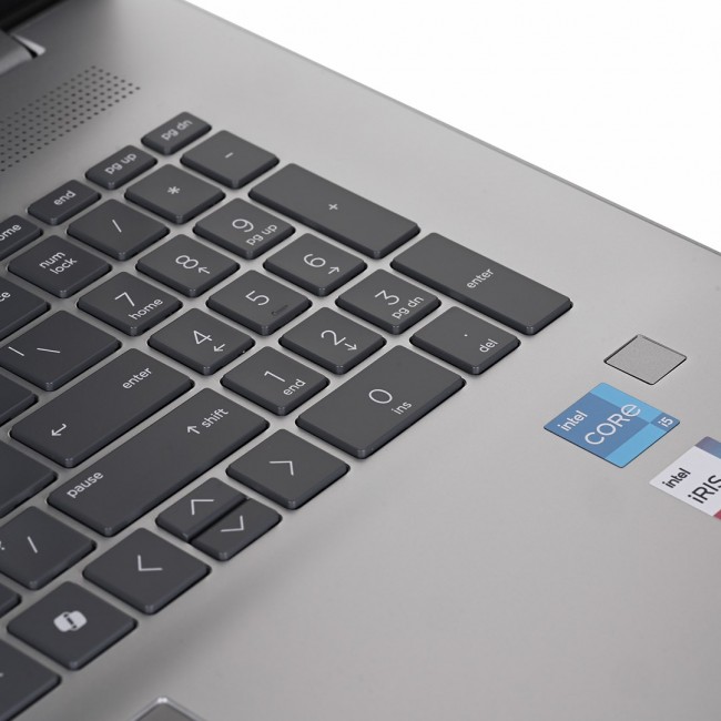 HP 17-CN3068CL i5 1334U 17.3 HP 17-CN3068CL i5 1334U 17.3