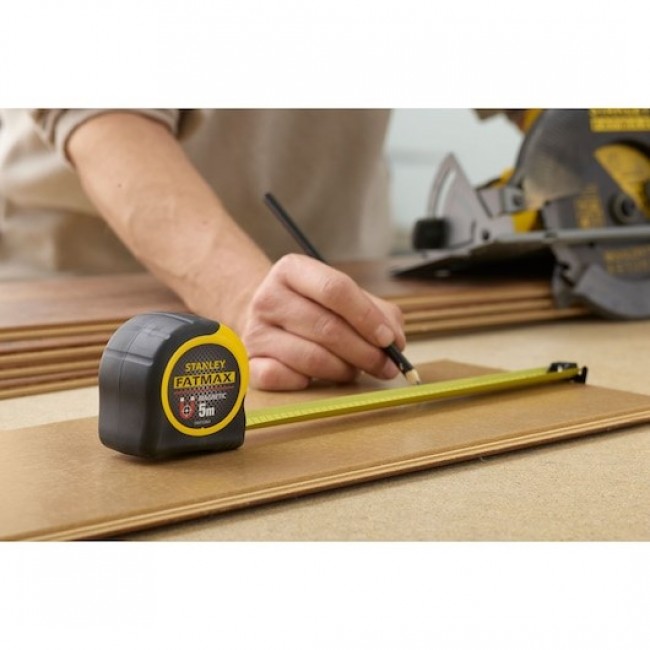 Stanley FATMAX Blade Armour Magnetic Tape 5M X 32 Stanley FATMAX Blade Armour Magnetic Tape 5M X 32