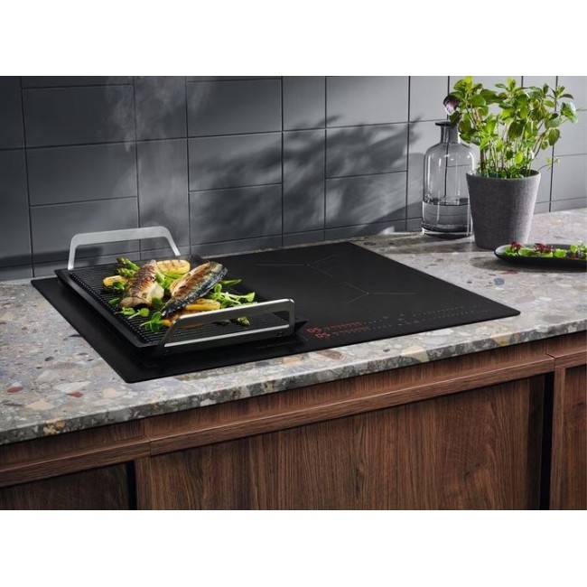 Electrolux Serie 700 EIS62453IZ Black Built-in 60 cm Zone induction hob 4 zone(s) Electrolux Serie 700 EIS62453IZ Black Built-in 60 cm Zone induction hob 4 zone(s)