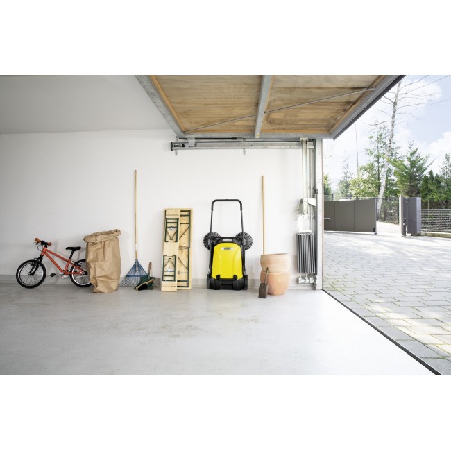 K rcher S 4 Twin 2-in-1 sweeper Black, Yellow