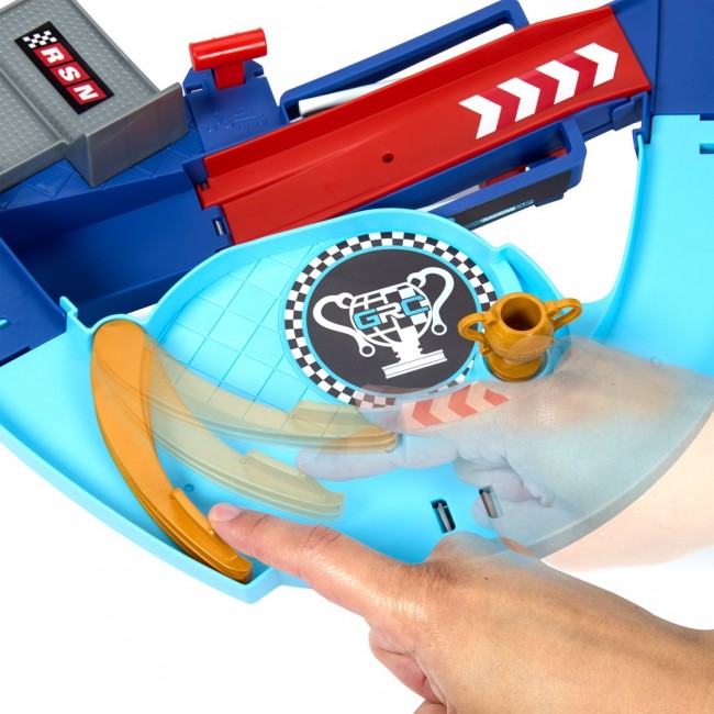 Disney Pixar Cars Disney and Pixar Cars GRC Jumping Raceway Playset with 2 Toy Vehicles, Includes Lightning McQueen Disney Pixar Cars Disney and Pixar Cars GRC Jumping Raceway Playset with 2 Toy Vehicles, Includes Lightning McQueen