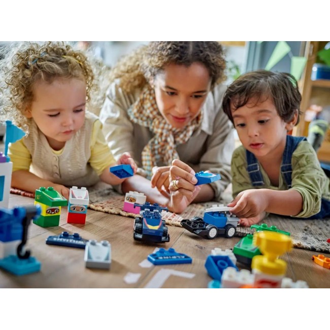 LEGO DUPLO 10445 F1 Team Race Cars & Drivers LEGO DUPLO 10445 F1 Team Race Cars & Drivers