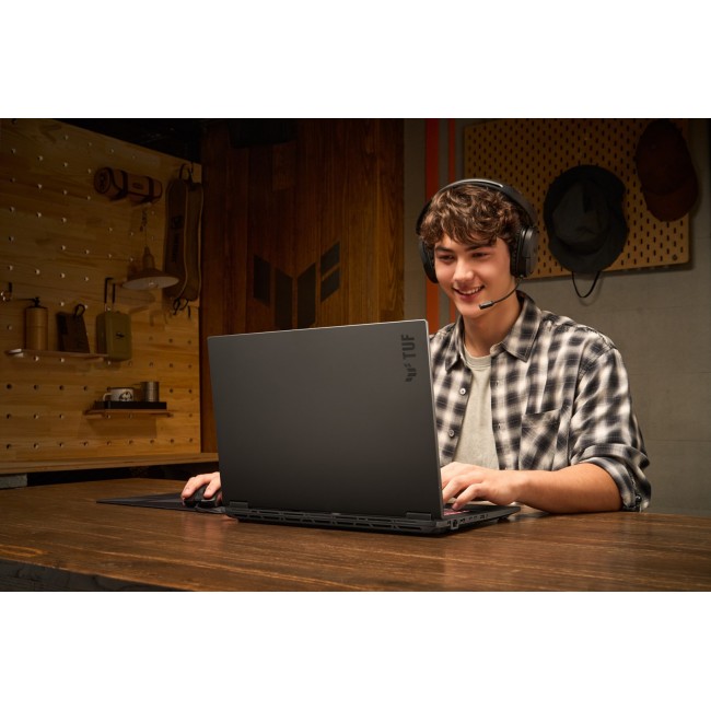 ASUS TUF Gaming A18 FA808UM-S9058 AMD Ryzen 7 260 Laptop 45.7 cm (18 ASUS TUF Gaming A18 FA808UM-S9058 AMD Ryzen 7 260 Laptop 45.7 cm (18