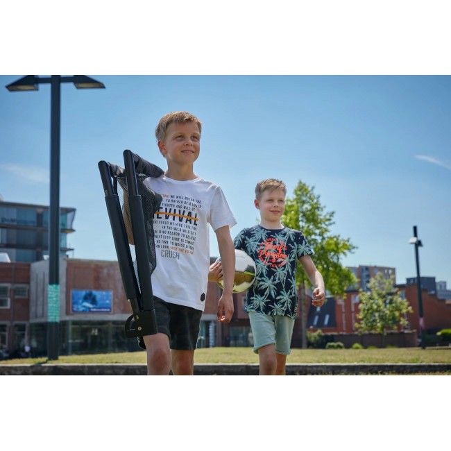 Salta Challenge folding football goals 100 x 60 x 60 cm 2 pcs. Salta Challenge folding football goals 100 x 60 x 60 cm 2 pcs.