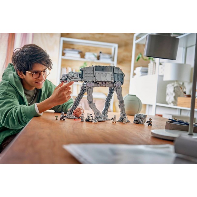 LEGO STAR WARS 75454 Imperial Remnant AT-AT with INT-4