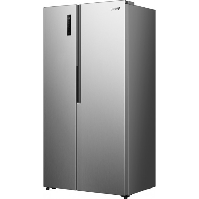 Gorenje Side by side kyl /fryssk p med MultiFlow Cooling f r j mn luftcirkulation i hela sk pet. NoFrost Plus eliminerar manuell avfrostning, medan SuperCool och FastFreeze hj lper till att uppr tth lla optimala f rh llanden f r nyinlagda dagligvaror.