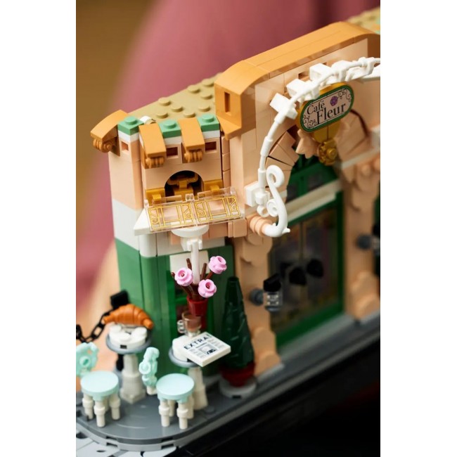 LEGO ICONS 10362 French Caf LEGO ICONS 10362 French Caf