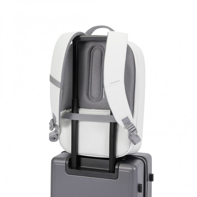 XD DESIGN ANTI-THEFT BACKPACK BOBBY EDGE WHITE P/N: P706.2503 XD DESIGN ANTI-THEFT BACKPACK BOBBY EDGE WHITE P/N: P706.2503