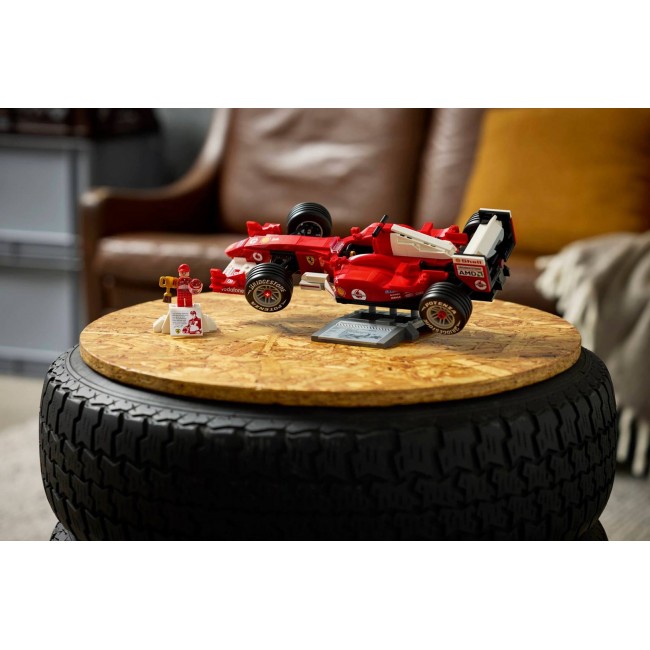 LEGO ICONS 11375 Ferrari F2004 & Michael Schumacher LEGO ICONS 11375 Ferrari F2004 & Michael Schumacher