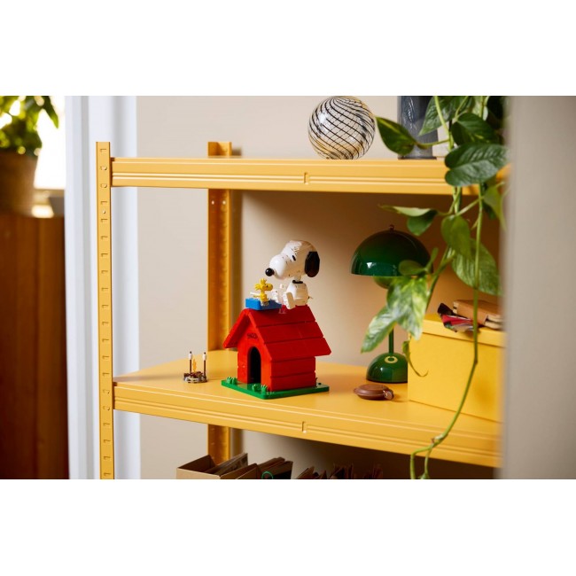 LEGO IDEAS 21368 Peanuts: Snoopy's Doghouse