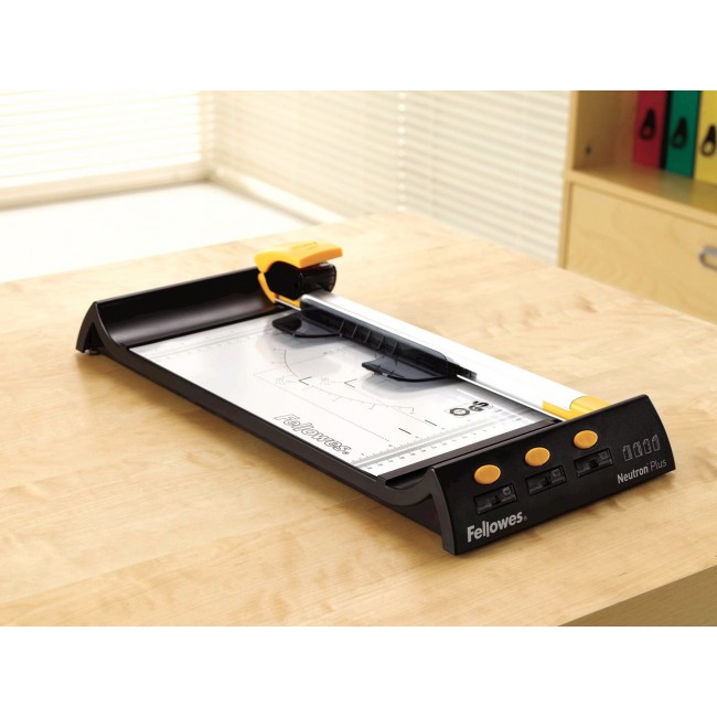 Fellowes Neutron Plus A4 Paper Trimmer Fellowes Neutron Plus A4 Paper Trimmer