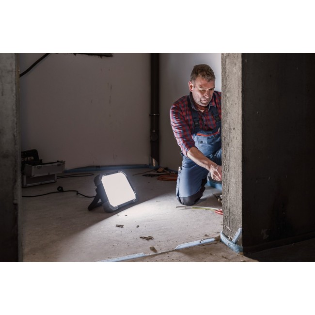 Brennenstuhl 1171580030 floodlight Black, Grey 85 W LED D