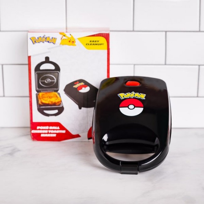 Uncanny Brands Pok mon Pok Ball Single Sandwich Maker