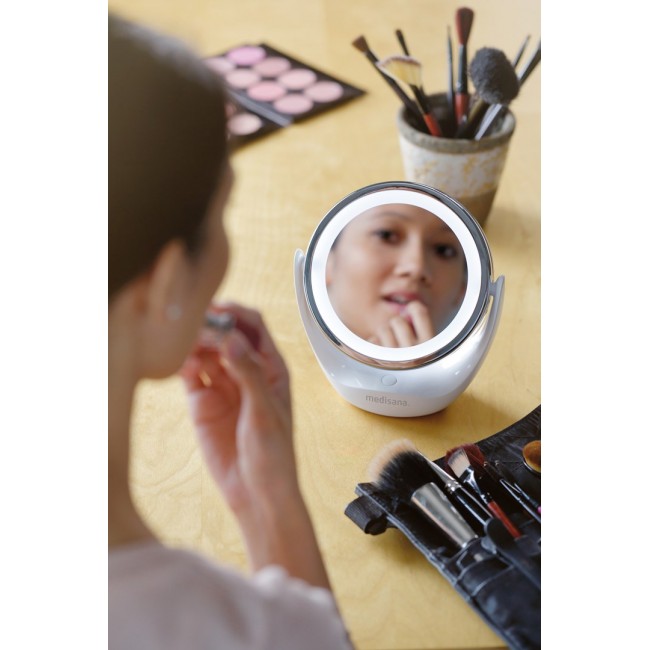 Medisana 2-in-1 cosmetic mirror CM 835 Medisana 2-in-1 cosmetic mirror CM 835