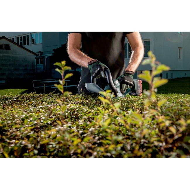 Metabo AHS 18-65 V Single blade 4.1 kg Metabo AHS 18-65 V Single blade 4.1 kg