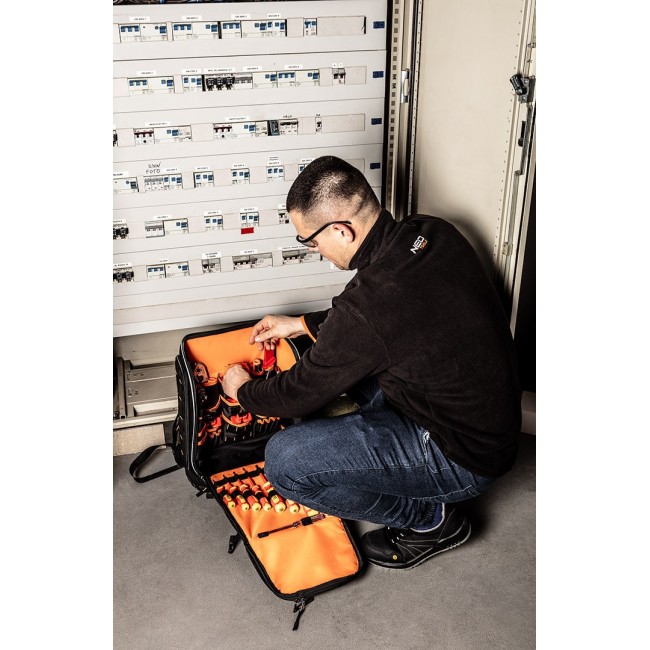 NEO TOOLS electrician's backpack, 31 pcs