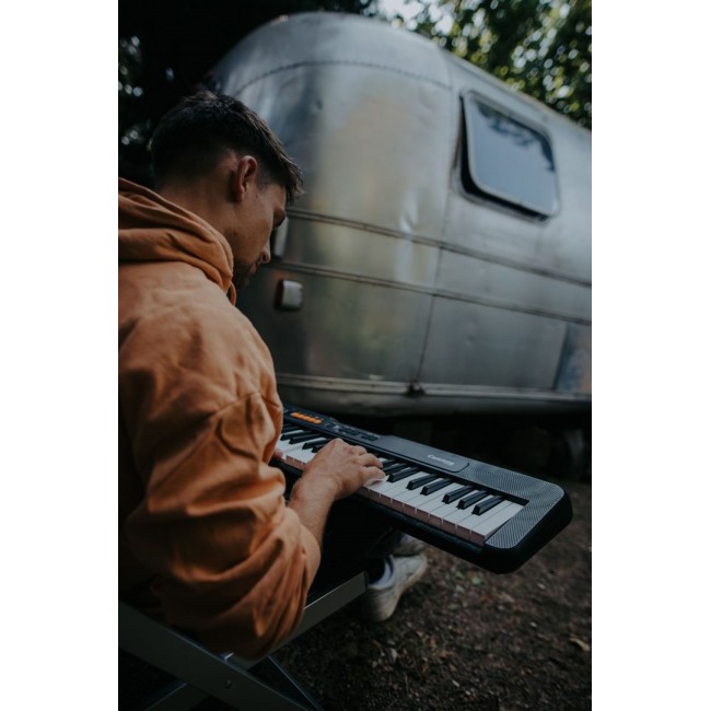 Casio CT-S100 digital piano 61 keys Black, White Casio CT-S100 digital piano 61 keys Black, White
